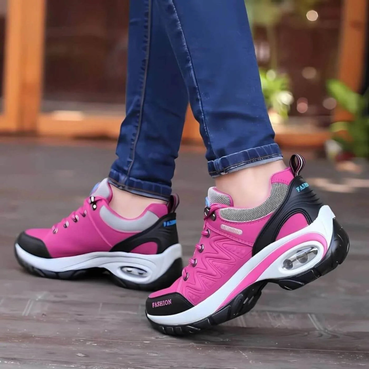 Lucy | Walking Shoes